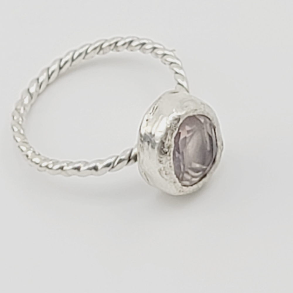 ROSE QUARTZ CRYSTAL RING HANDMADE IN STERLING SILVER METAL WITH TWISTED BAND 6.5 - Picture 3 of 5